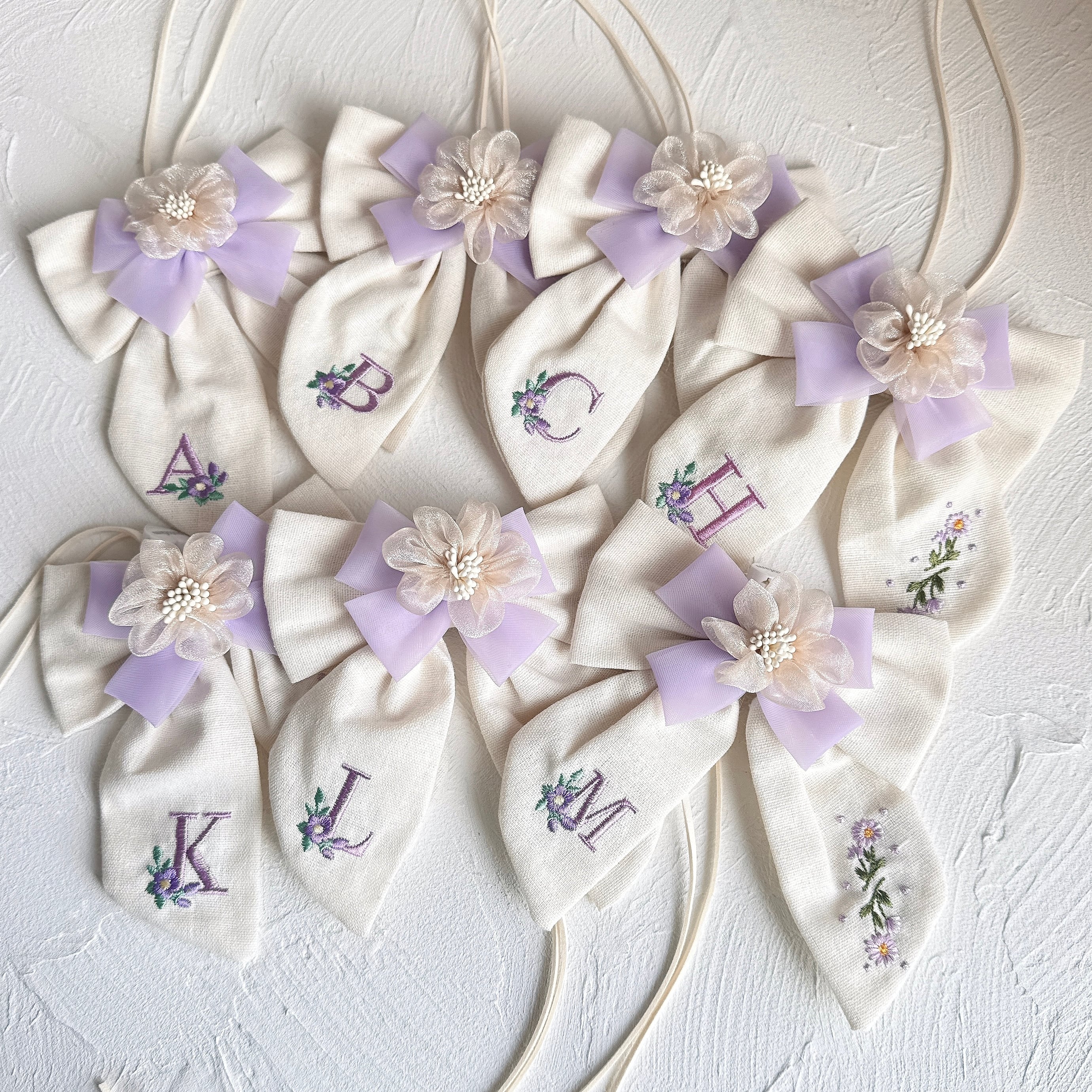 イニシャル刺繍ネックバンド
