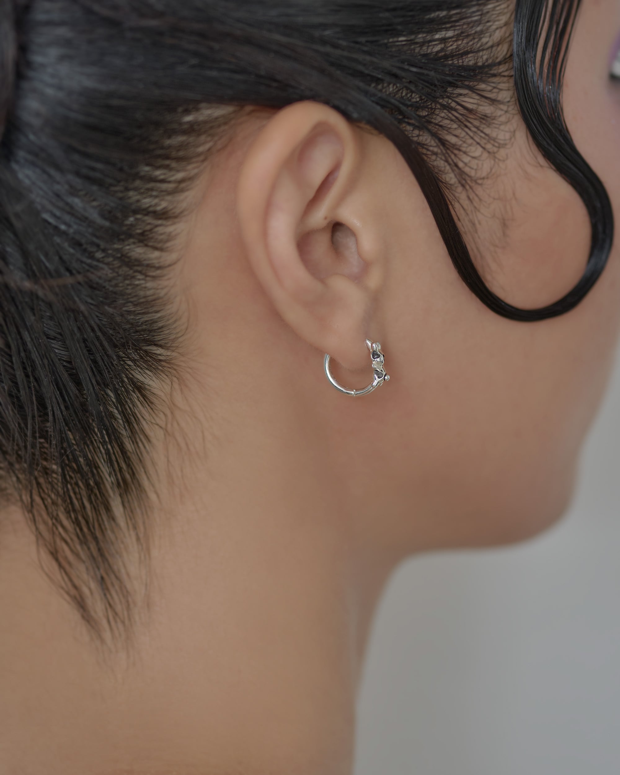 うさぎ ® clicker earring M silver925 プレーン/ダルメシアン | LANIE