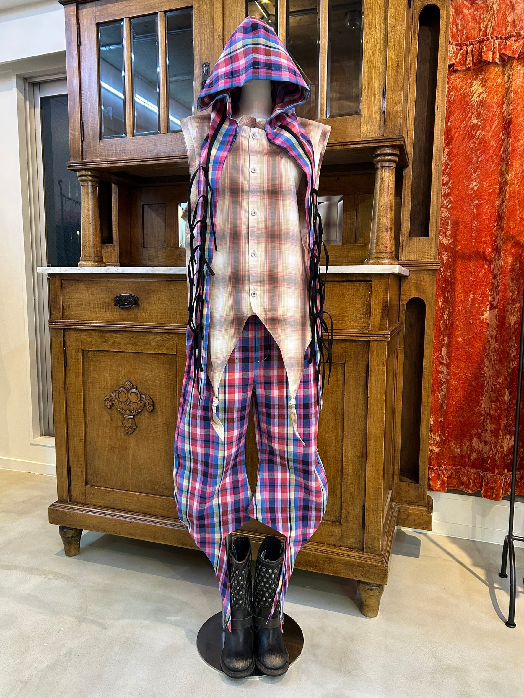 STRONGTHE spiky trouser / pink multi