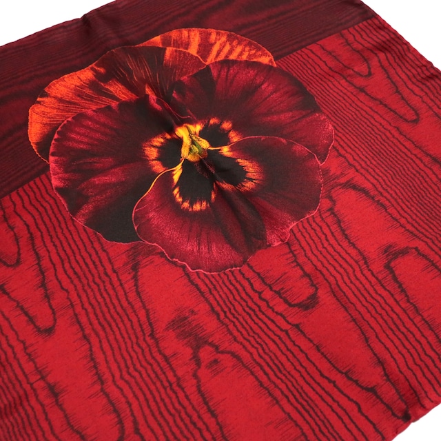 【タグ付新品未使用】グッチ　シルク　スカート　スカーフ柄　お花　　赤系