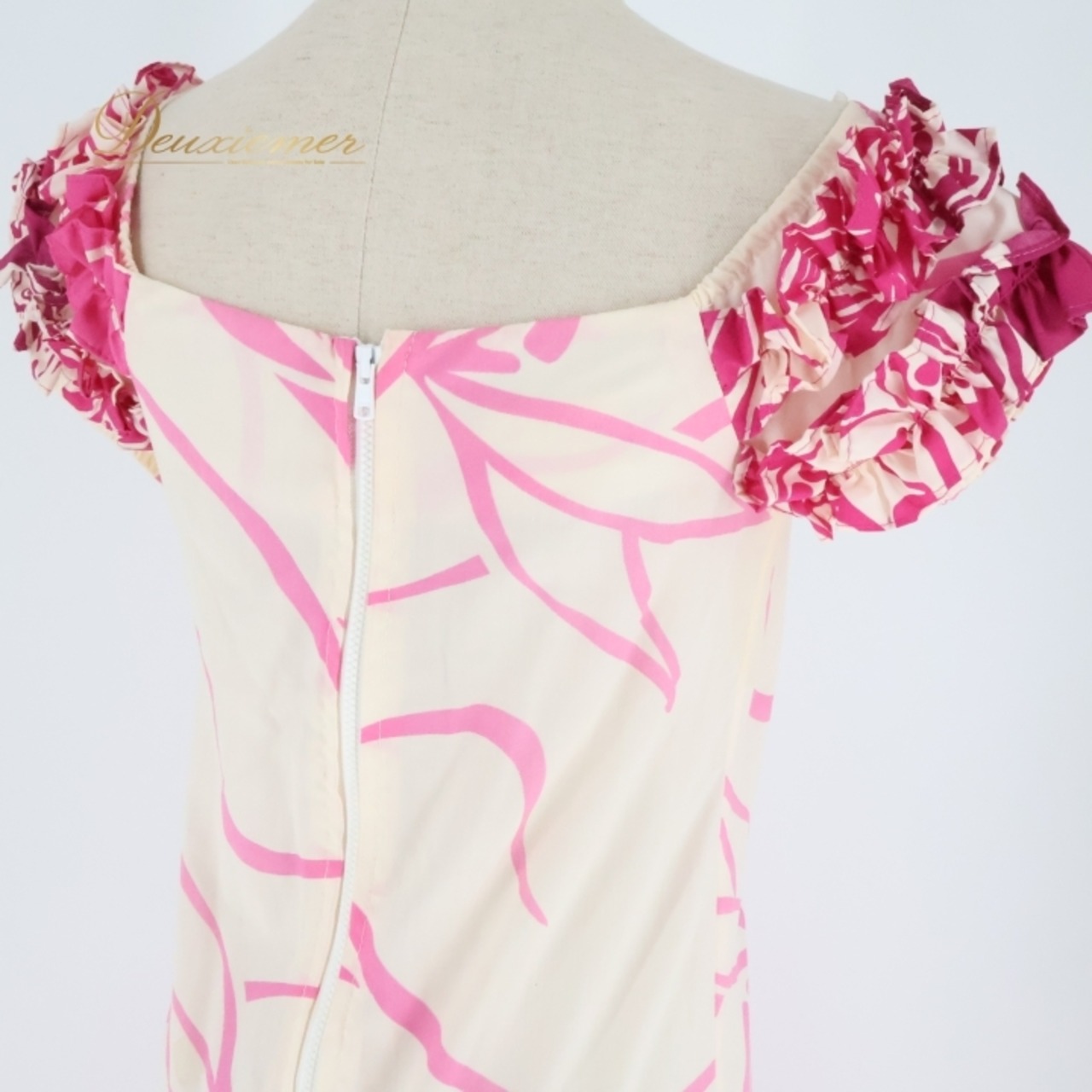 フラダンス 衣装 ワンピース ドレス ムームーファクトリー ピンク系 T&L MUUMUU FACTORY ハワイ製 フリル グラデーション かわいい 華やか 鮮やか 白 ハワイアン アロハ ハワイアンプリント フラ ダンス レッスン 練習 おしゃれ