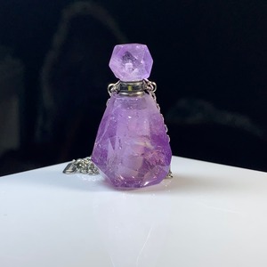 3.アメジスト・香水瓶