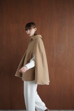 CLANE クラネ　REVERSIBLE BOA MILITARY CAPE COAT