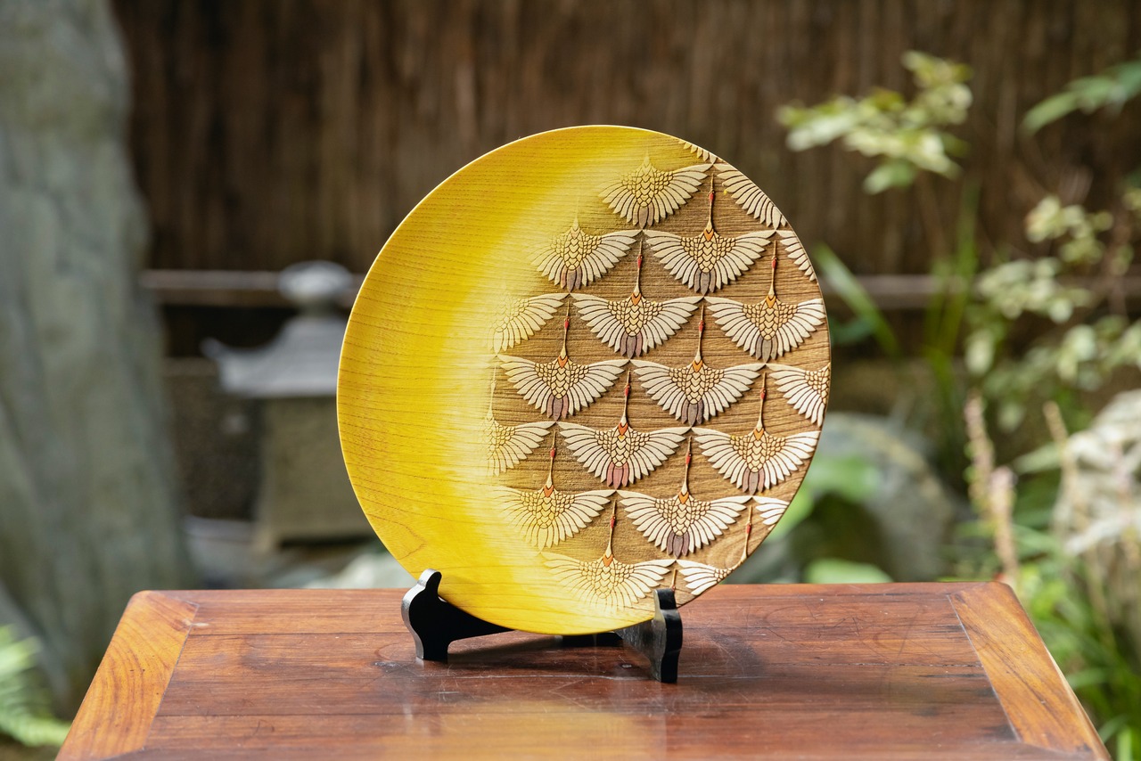 【大皿】三日月と群鶴 Ornamental plate
