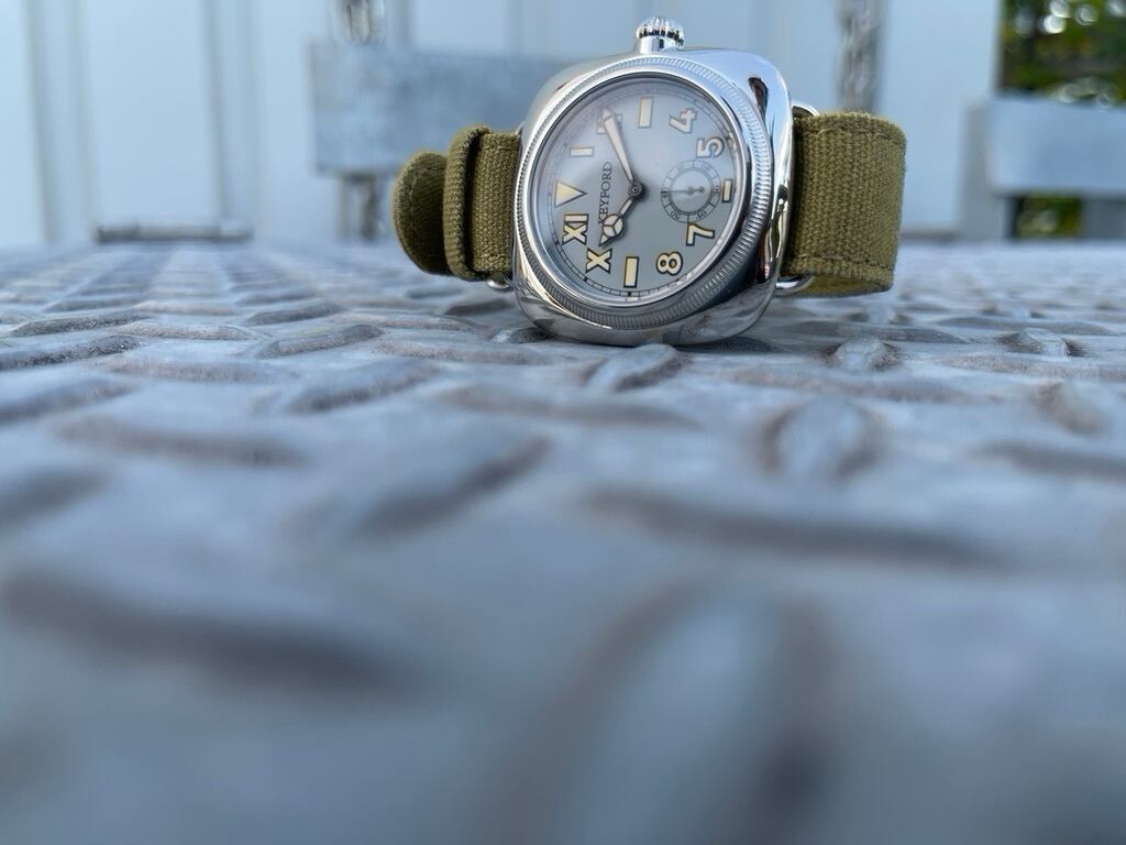 California dial Smoky grey | montreroroi-M.R.M.W