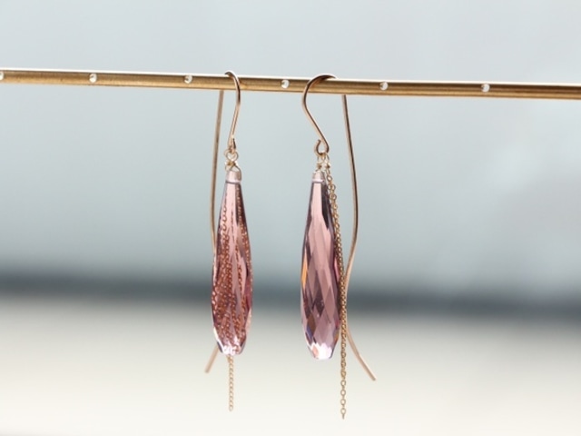14kgf- Rosé sparkling pierced earrings