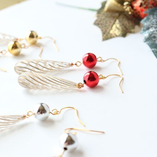 クリスマス オーナメントみたいな大きなピアス イヤリング カラフル
