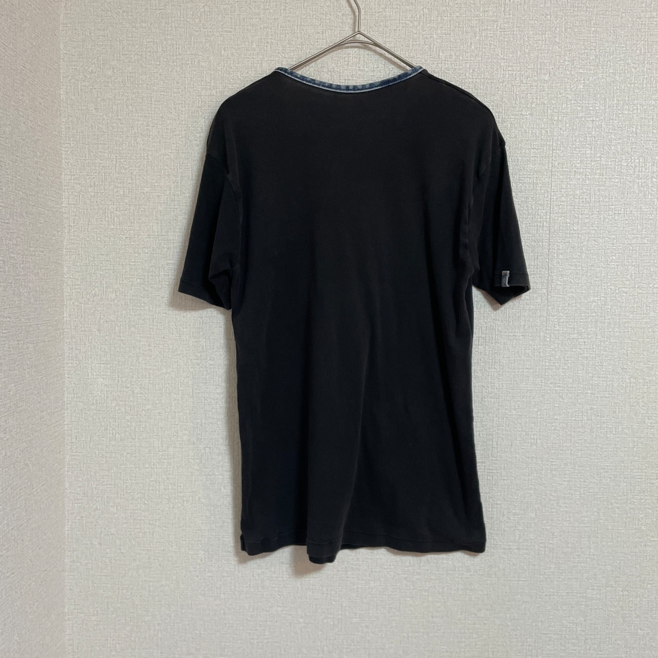 リーバイス　Levi’s リメイクtシャツ