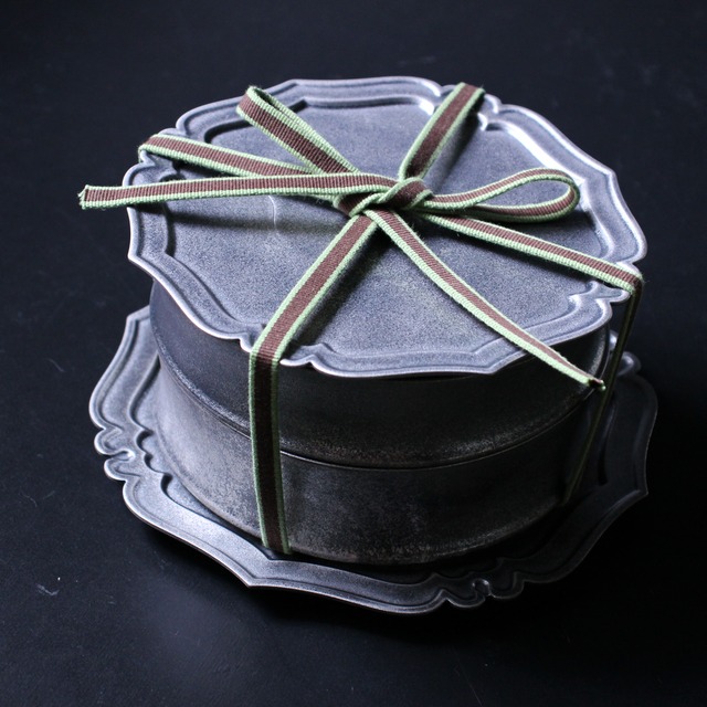 金彩鳳凰　四方輪花重