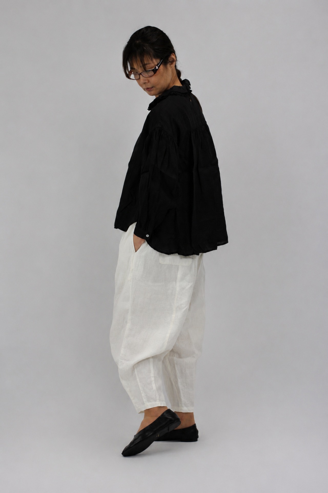 【Gauze#】DOUBLE FRILL SCALLOPED COLLAR BLOUSE / FADE BLACK（G988）