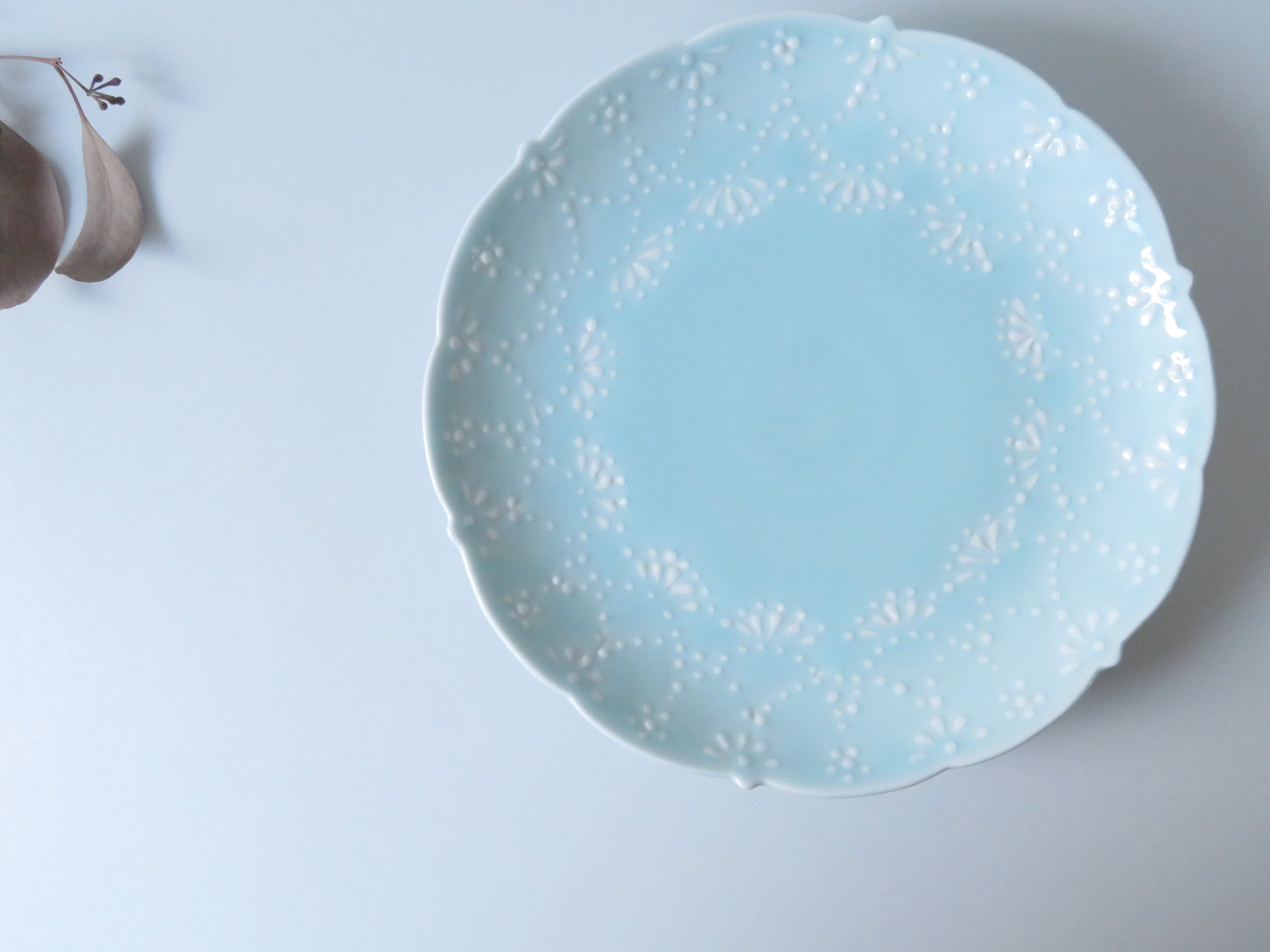 :有田焼 青磁華やぎの7寸皿: