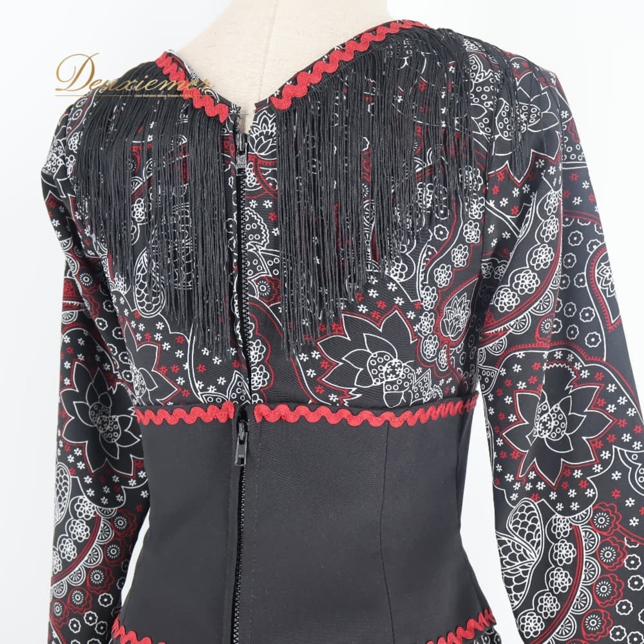 フラメンコ 衣装 Naomi ナオミ ツーピース セットアップ 上下セット ブラック系 レッド系 ホワイト系 黒 柄 模様 フレコ ボランテ フリル レース ベルト 高級感 豪華 ステージ衣装 ダンス衣装 コスチューム フリンジ かっこいい エレガント 発表会衣装