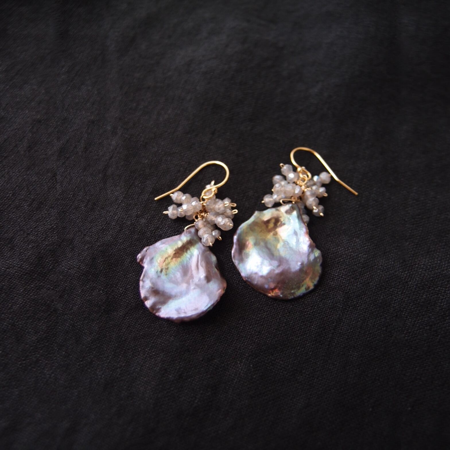 【K14gf】BIG Petal Pearl Earrings/Labradorite (ice gray)