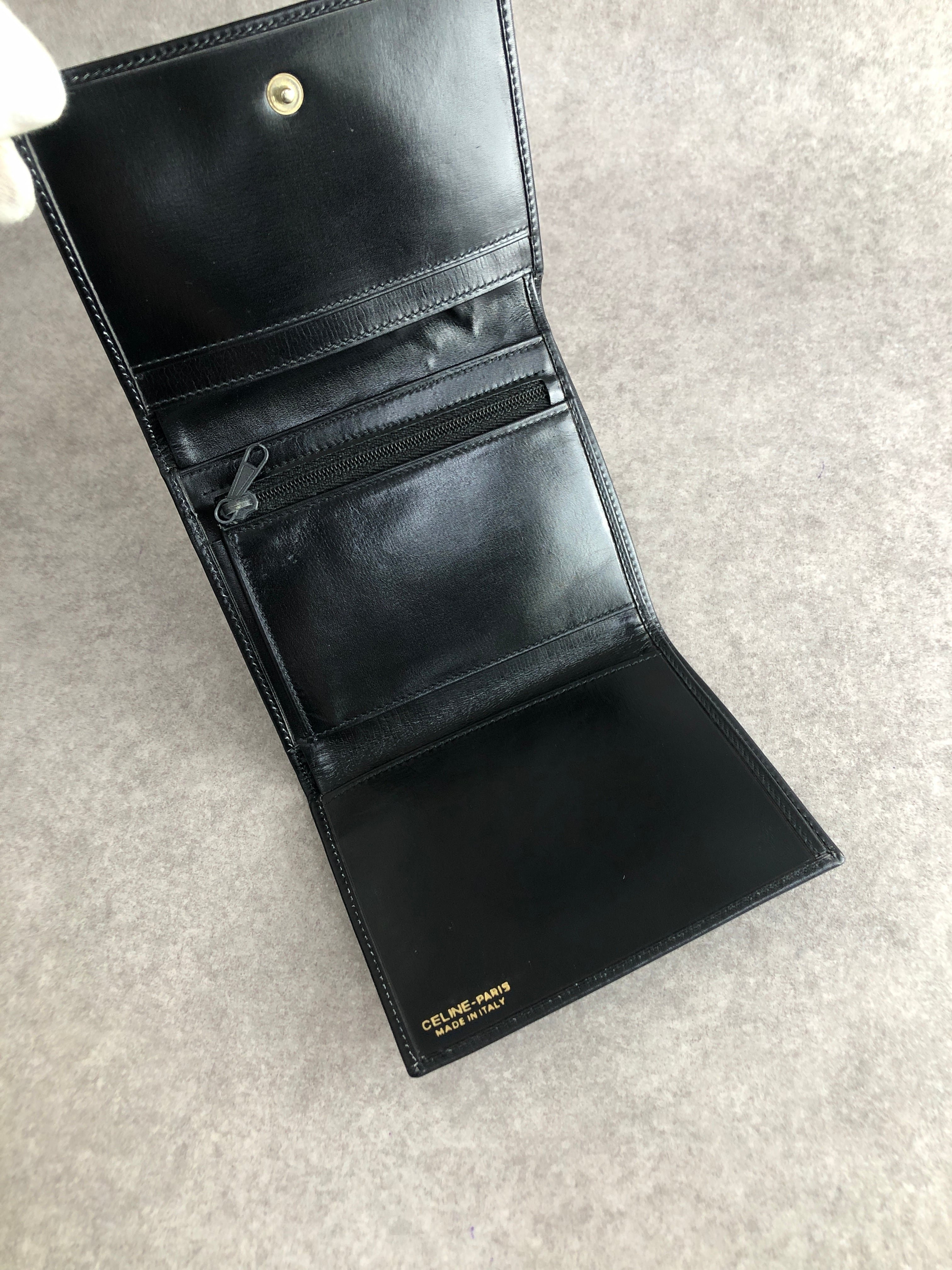 CELINE セリーヌ　財布　ヴィンテージ CELINE セリーヌ 財布 ブラック 馬車 レザー 三つ折り vintage