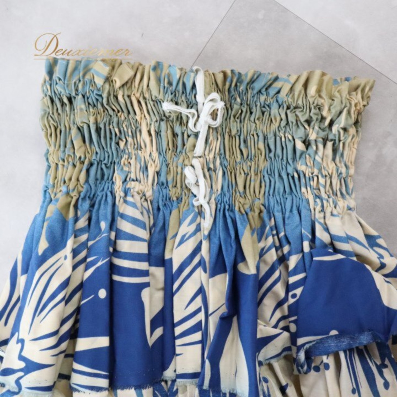 フラダンス 衣装 パウスカート ベージュ系 ハワイアンプリント アロハ フラ ダンス レッスン 練習 花柄 植物柄 ハワイアンダンス レディース ネイビー系 ブルー系 スカート シングル フレア 華やか さわやか かわいい おしゃれ 上品 大人っぽい ハワイアン フラガール ブルーベージュ系 ネイビーブルー系 フラダンス スカート フラ衣装 パウスカート ドレス フラ レッスンウェア 練習用 舞台衣装 発表会 コンサート ロング丈ではない 膝丈 かわいい 大人可愛い ナチュラル ボタニカル プリント