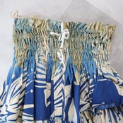 フラダンス 衣装 パウスカート ベージュ系 ハワイアンプリント アロハ フラ ダンス レッスン 練習 花柄 植物柄 ハワイアンダンス レディース ネイビー系 ブルー系 スカート シングル フレア 華やか さわやか かわいい おしゃれ 上品 大人っぽい ハワイアン フラガール ブルーベージュ系 ネイビーブルー系 フラダンス スカート フラ衣装 パウスカート ドレス フラ レッスンウェア 練習用 舞台衣装 発表会 コンサート ロング丈ではない 膝丈 かわいい 大人可愛い ナチュラル ボタニカル プリント