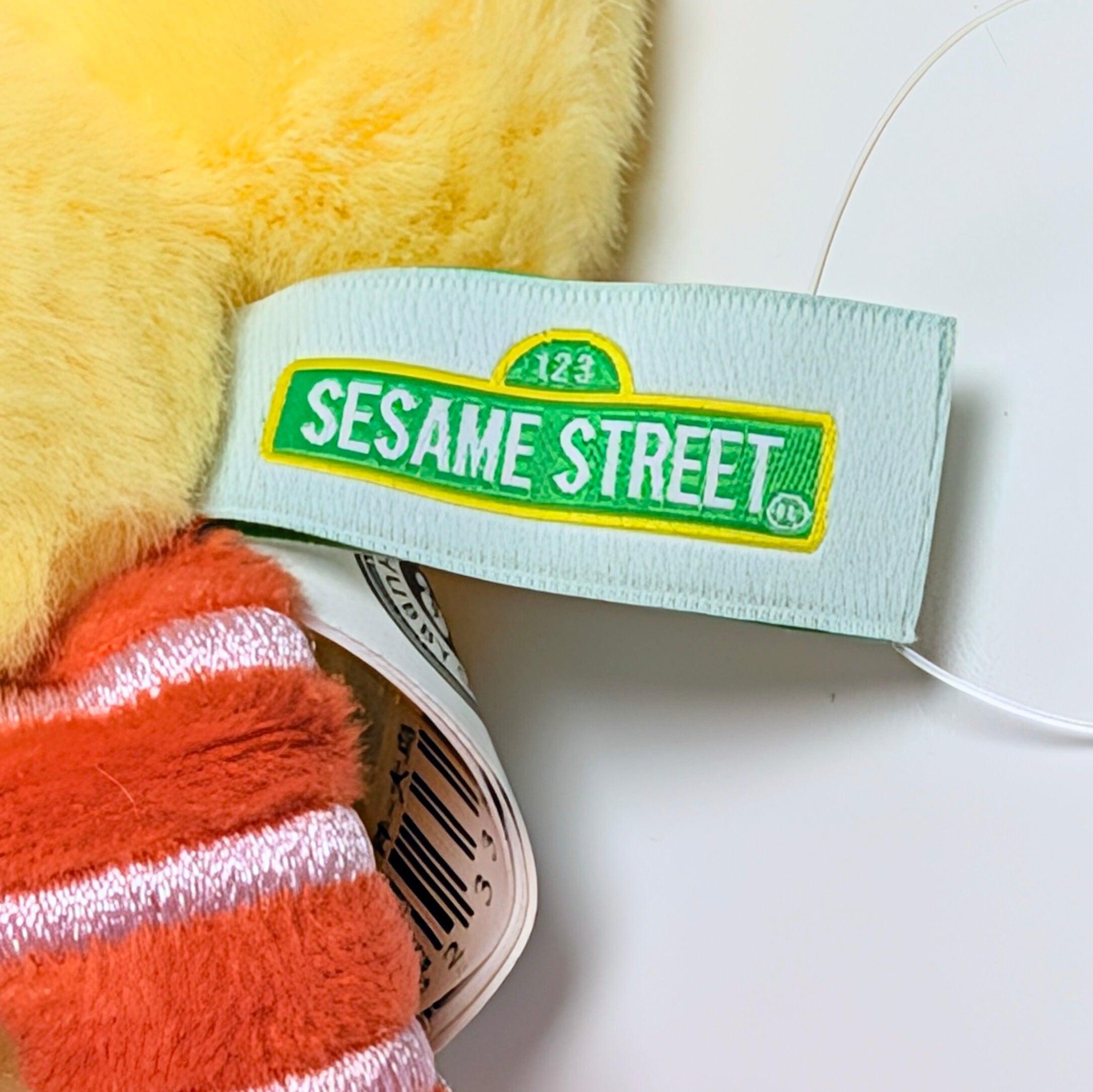 ✨️肌触り良すぎて…(。-ω-)zzz…(。ﾟωﾟ) ﾊｯ!✨️☆【 SESAME STREET（ セサミストリート ） 】 クッキーモンスター / ぬいぐるみキーホルダー / プラッシュキーホルダー / マスコット 〚アメリカン雑貨 アメトイ〛