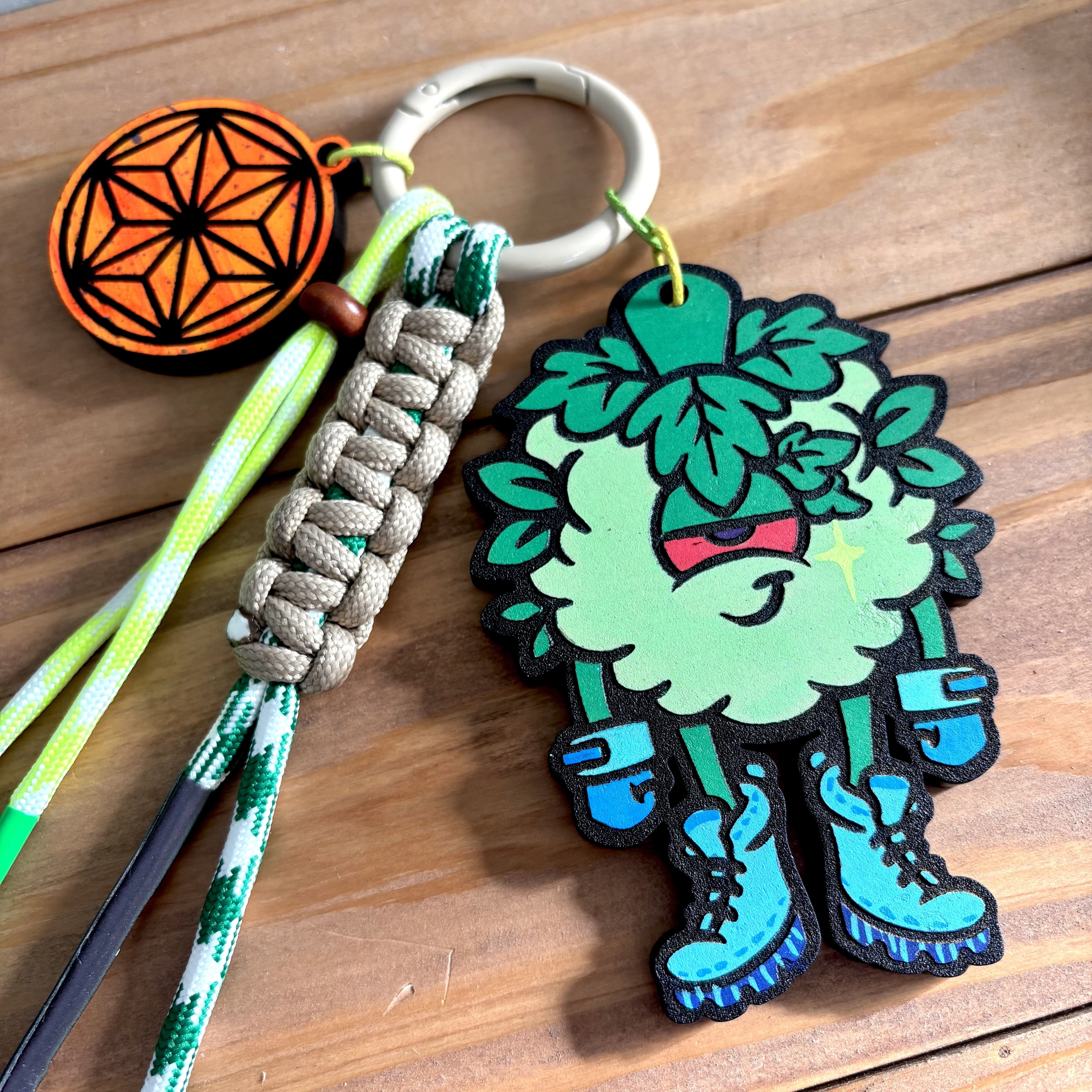 【バッツボーイ】パラコードストラップ+チャーム付き