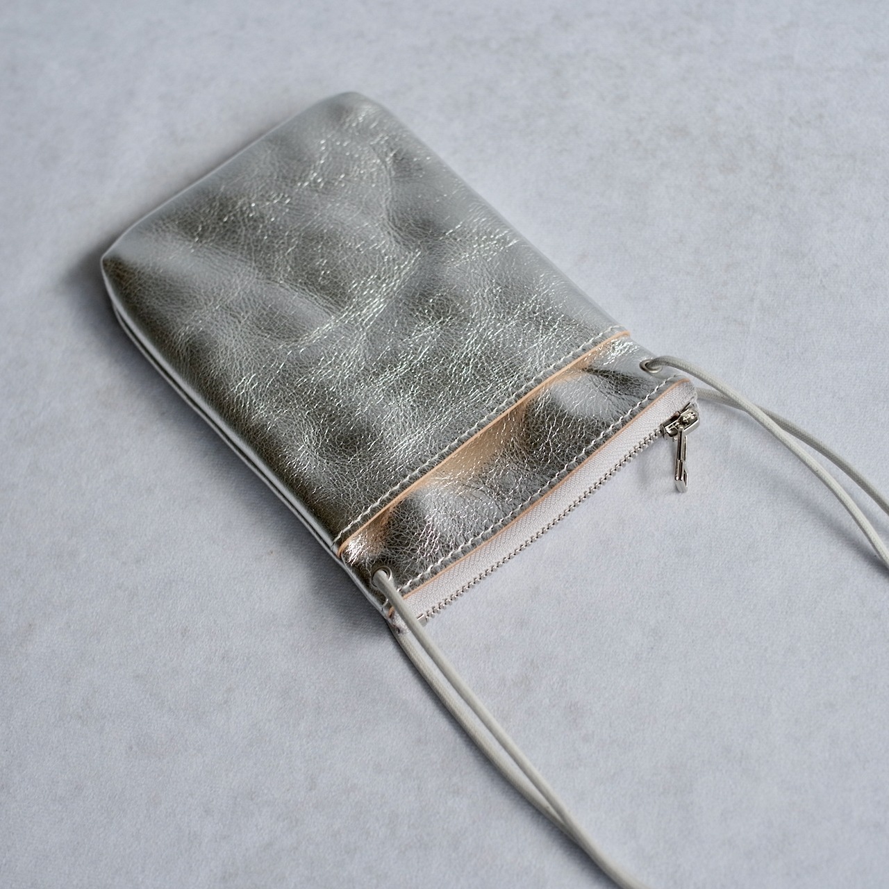 KN POCHETTE 12-01 SILVER