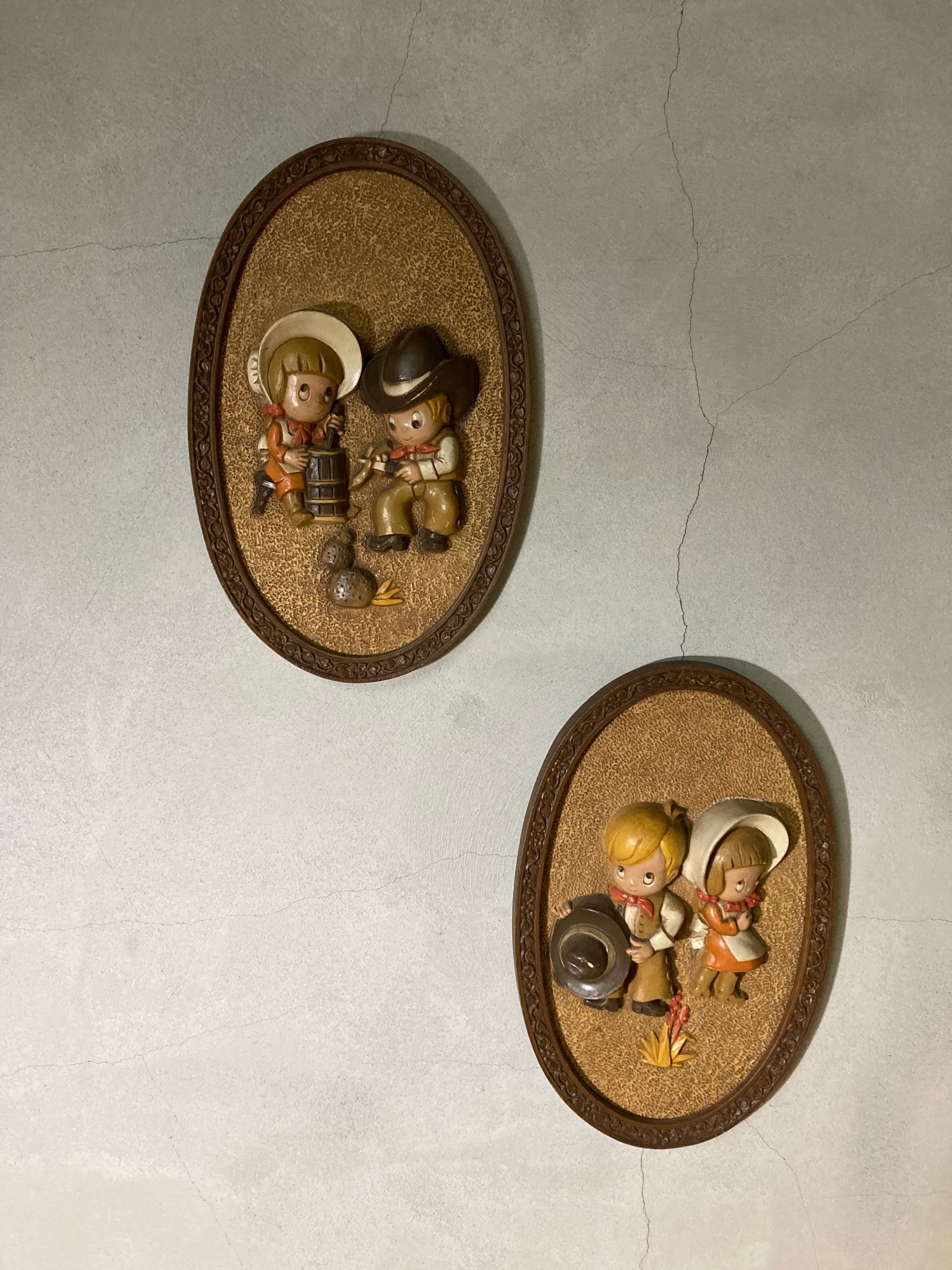 VINTAGE COWBOYS  WALL DECOR  (beady antiques)