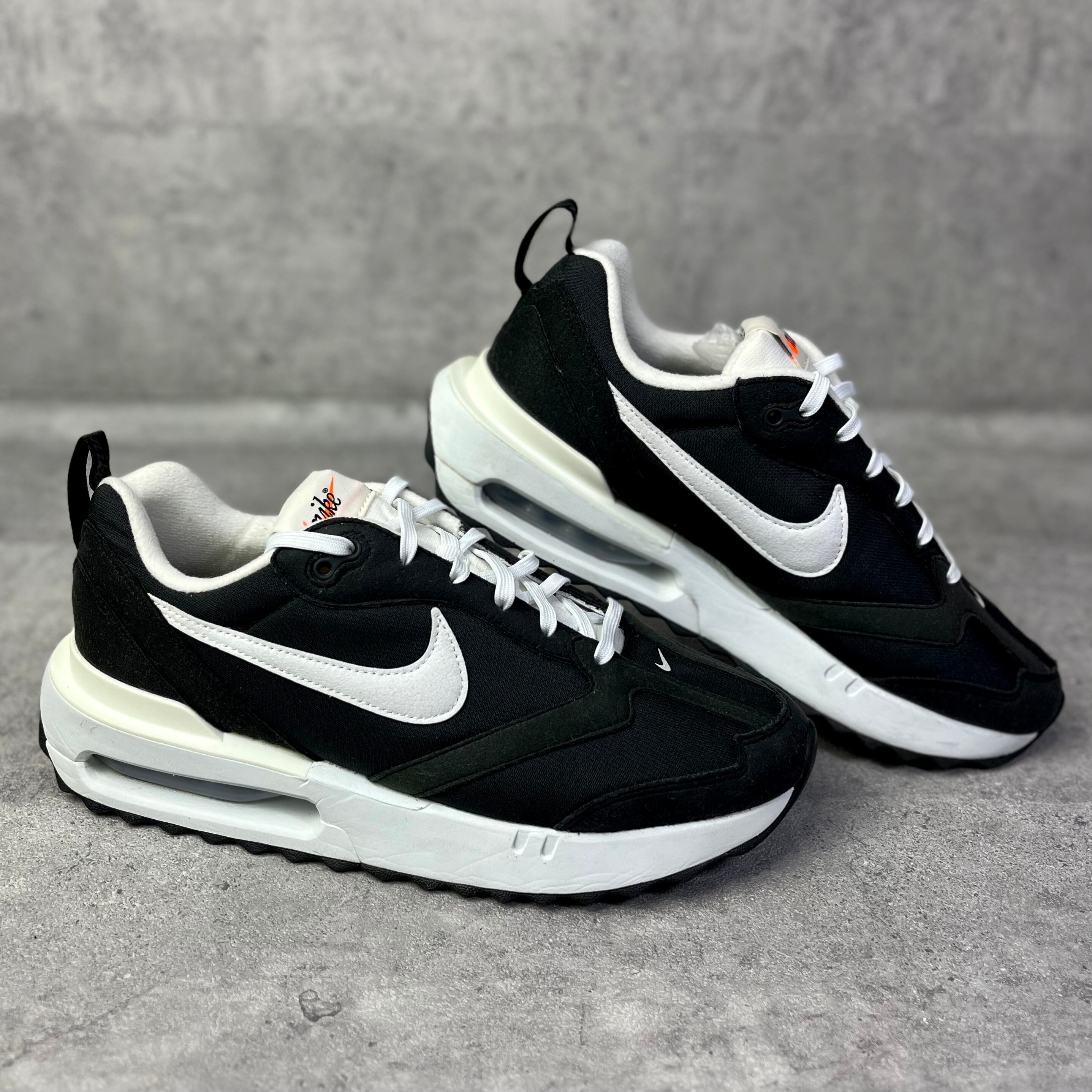 ナイキ エア マックス ドーン NIKE AIR MAX DAWN スニーカー 黒 白 27cm ▼ U19【USED】