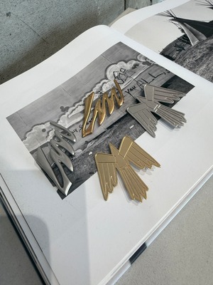 【ご予約】フォルムブローチ8648004【lemelange】