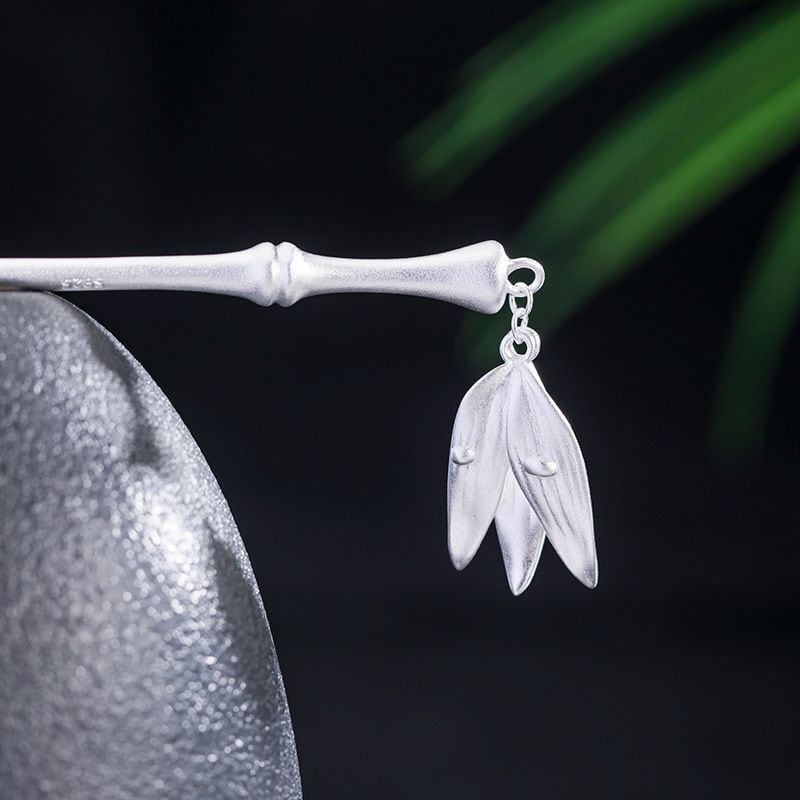 美しい竹のかんざし：和装に欠かせぬ繊細なヘアアクセサリーK081 | Vary