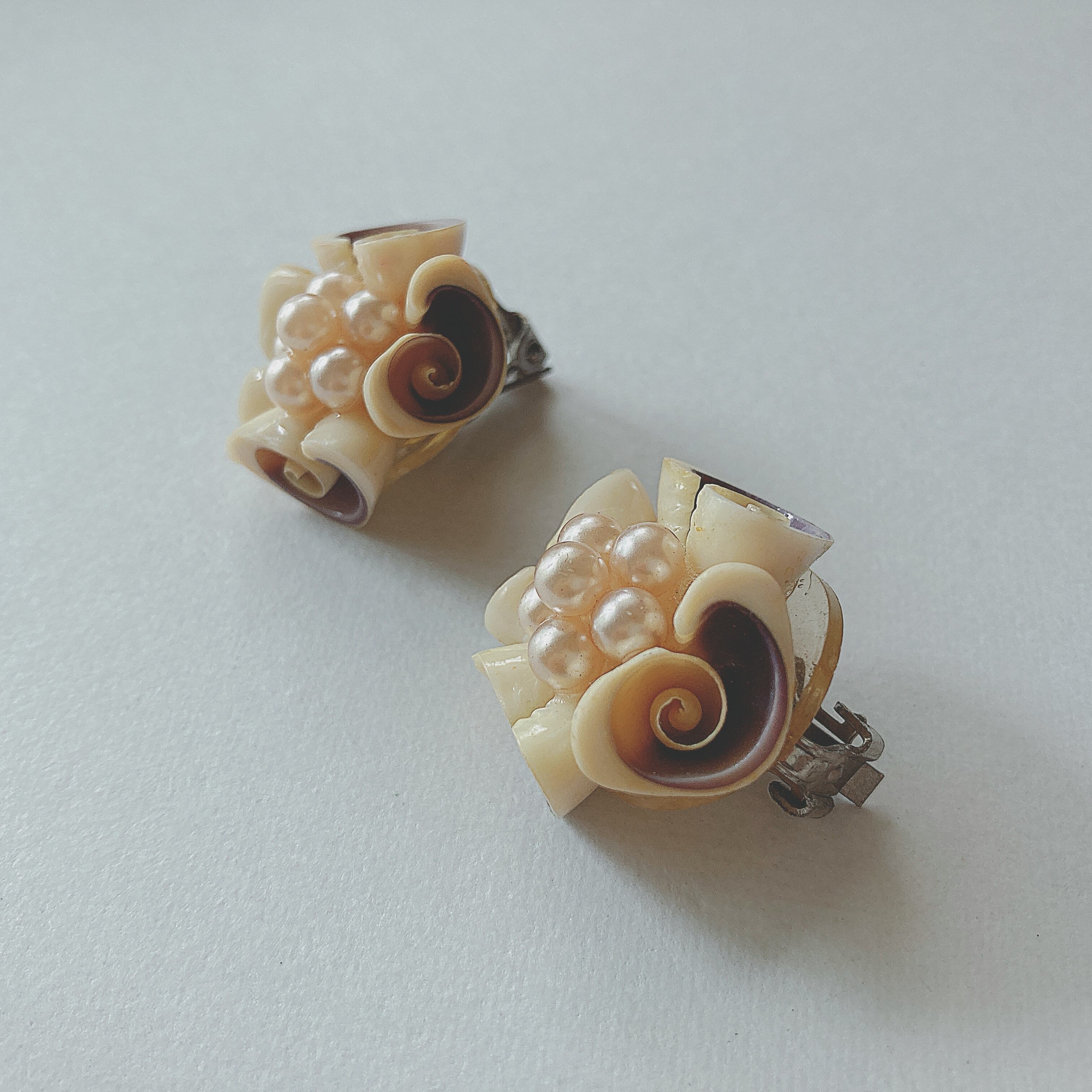 Vintage 50s seashell faux pearl earrings ヴィンテージ 50年代