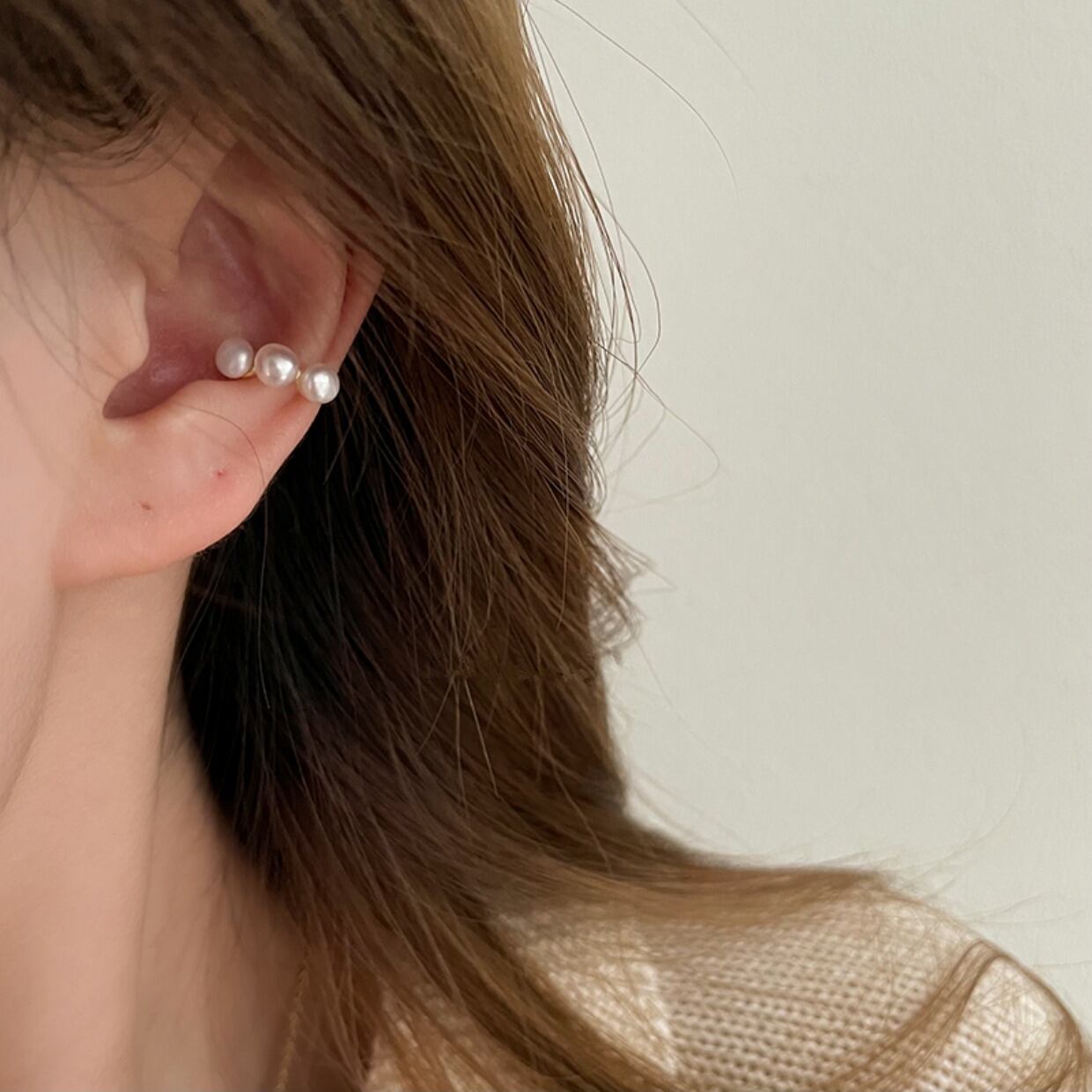 three pearls gold ear cuff m0349