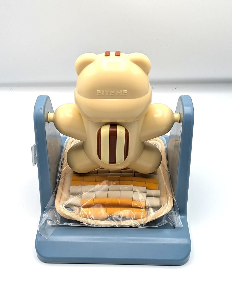 【BITE ME】ブレイングトイスピンアンドスナック　リス