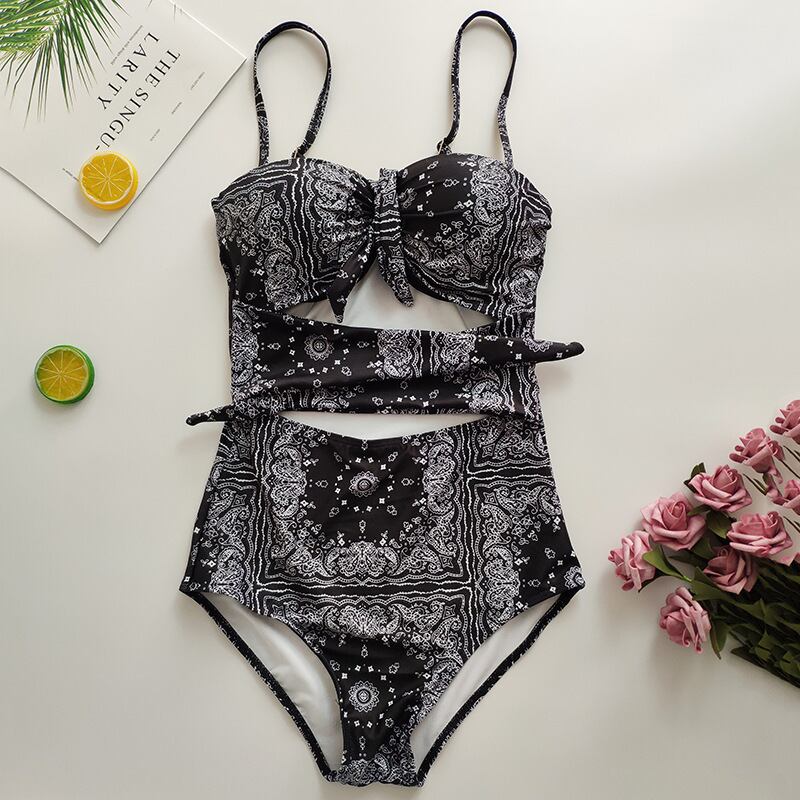 ハイウエストペイズリービキニ Amazon.co.jp: ビキニ 水着 バンダナ柄 ペイズリー パッド入り