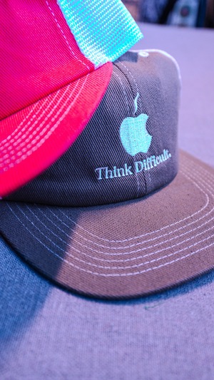 Think Difficult Mesh Cap [BROWNxIVORY]