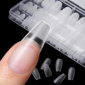 【数量限り】TOMICCA ネイルチップ サンディング済みネイルチップ ミディアムレングスフルカバー プレーンチップ クリアネイルチップ 自然なフィット感 練習用 サロン用 セルフネイル(バレリーナM)