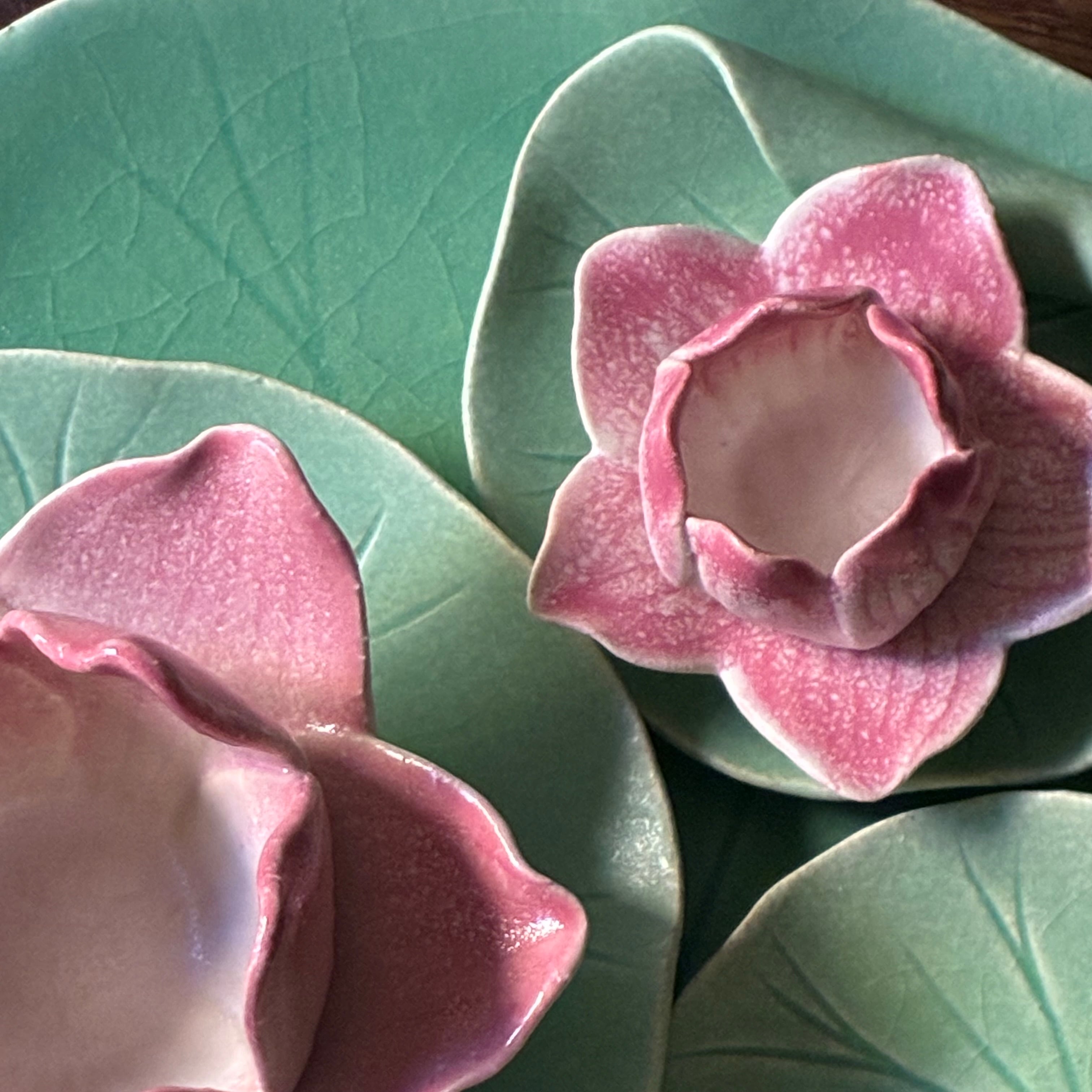 25夏】Lotus 蓮の葉取皿 (幅 16 cm) | TSUNE;田中恒子の器 オンライン