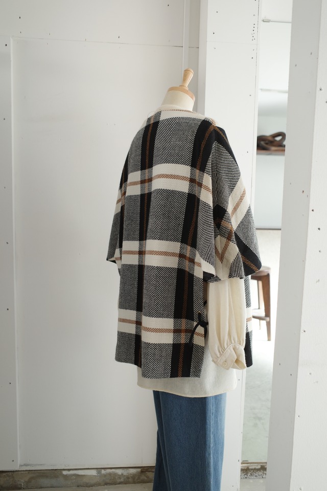 lovely picnic cape