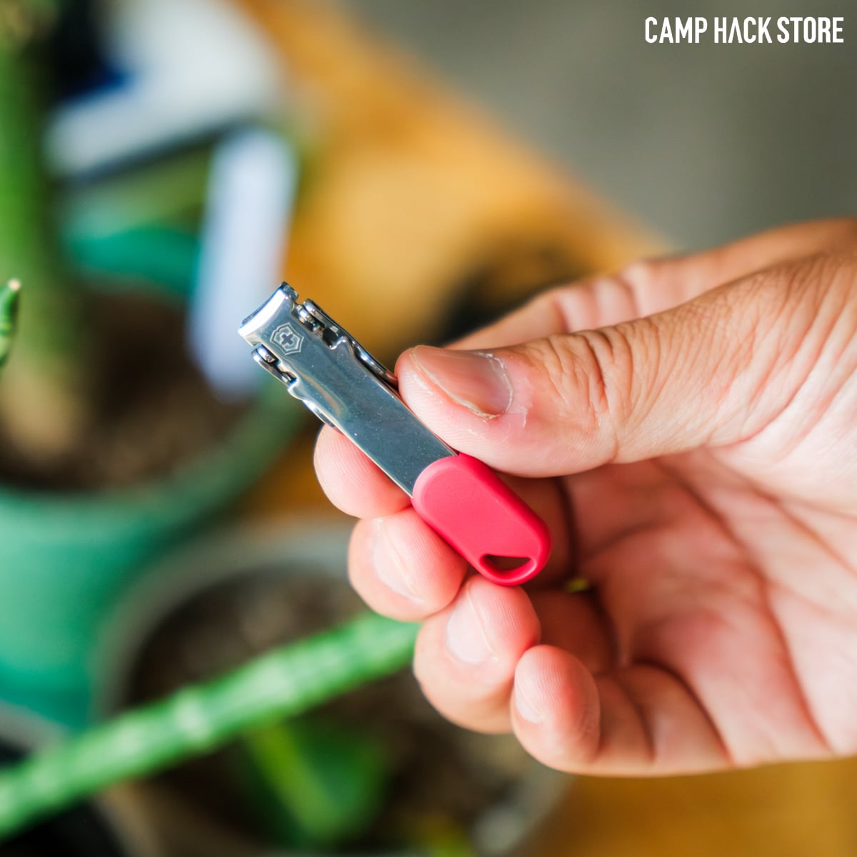 切れ味バツグン！12gの「ネイルクリッパー」 | CAMP HACK STORE