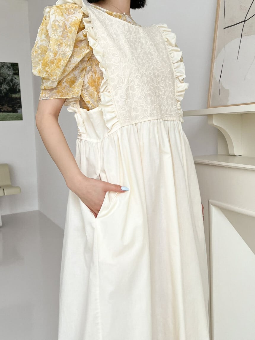 刺繍レースフリルエプロン | Avec Maman (アベックママン)