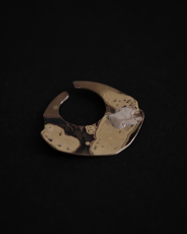 Ear cuff（plate）／ひびのある色