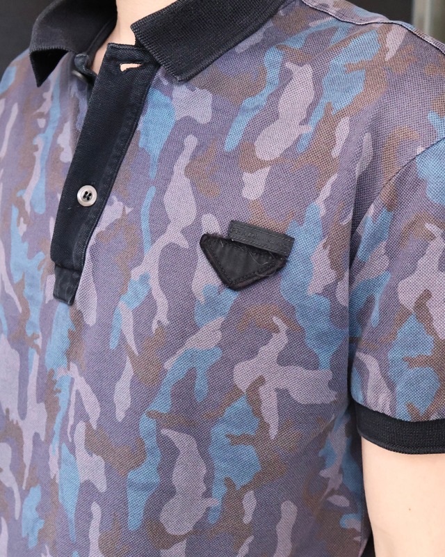 【prada】compact camouflage polo top