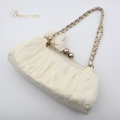 レディース エメ AIMER バッグ ホワイト系 パーティー 結婚式  白 金 がま口 上品 かわいい チェーン フォーマル 花 小さめ お呼ばれ イベント ゴールド系