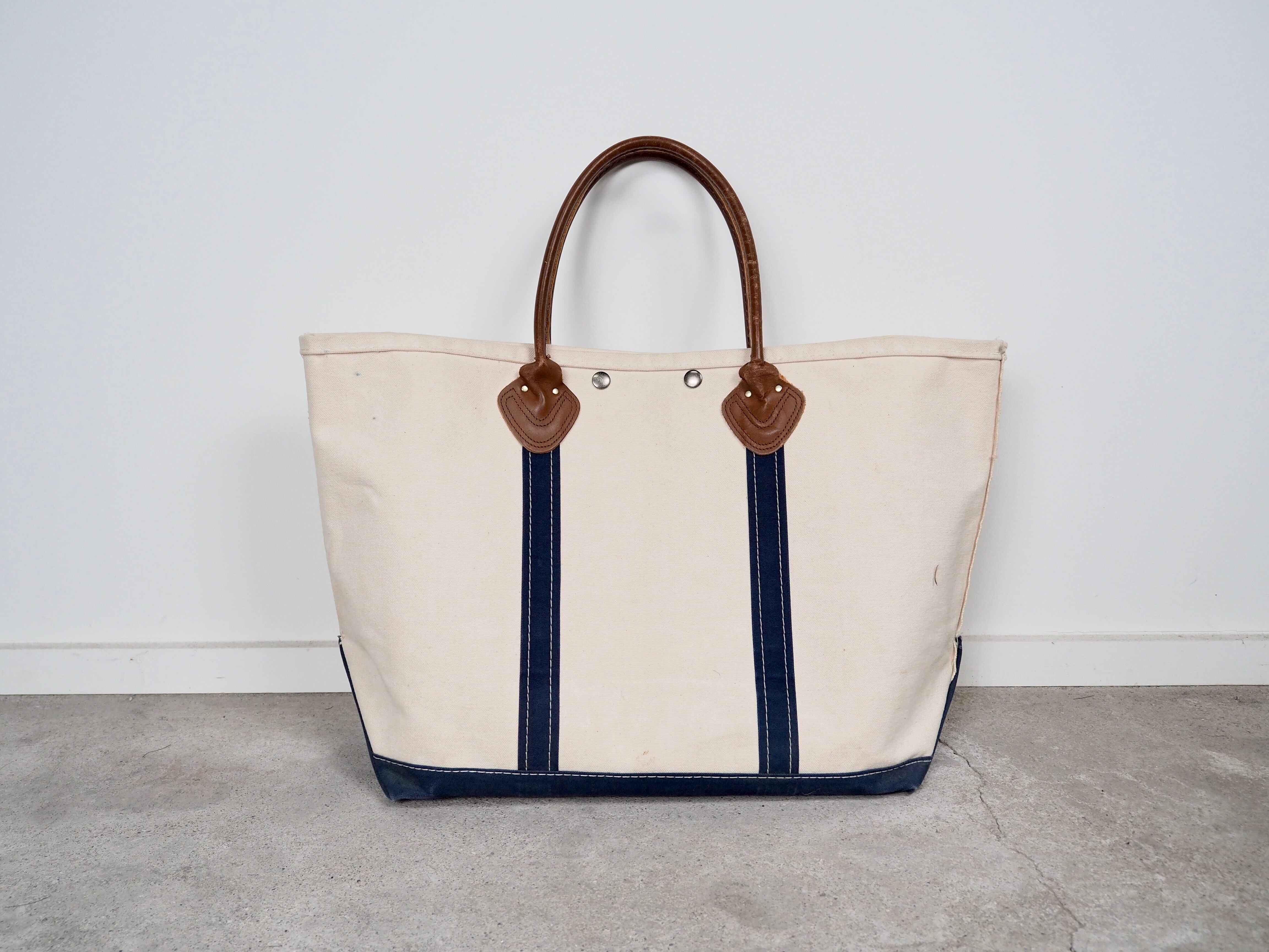 L.L.Bean Boat&Tote leather handle canvas tote bag /made in USA