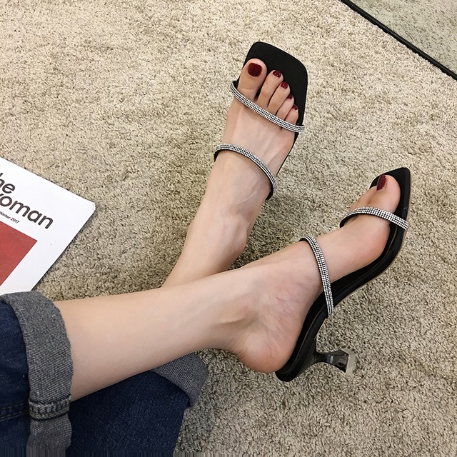 女性の妖精スタイル2020年夏の新しいネット赤いファッション気質ラインストーンサンダルとハイヒールサンダルとスリッパ フェイクシューズ56492568768