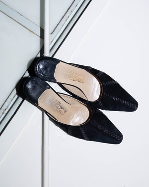 1990s Salvatore Ferragamo - pointed woven suede mules