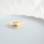 シェル　ほそながい　ゴールドの指輪