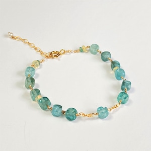 【heartwarming bracelet】　Apatite（アパタイト）