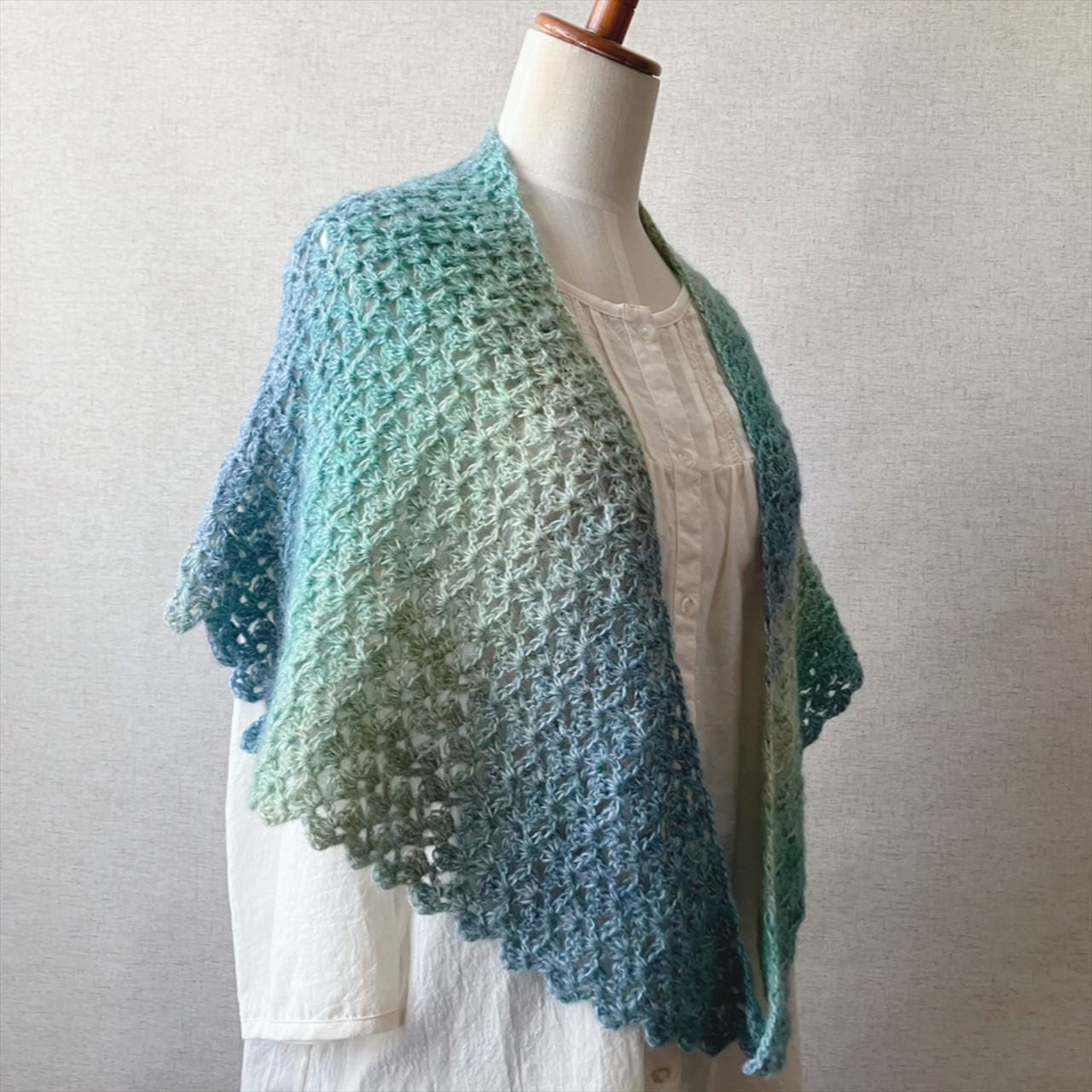 編み図のみ】グラデーションダイアゴナルストール（印刷版） | 手編み