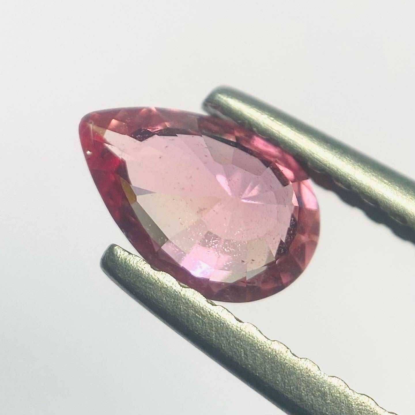 ハッピーオーラのパパラチアカラー　サファイア