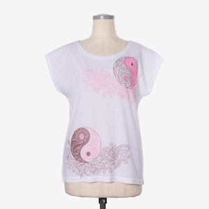 ヨガプリントTシャツ 陰陽１　Yoga print T-shirt Ying Yang1