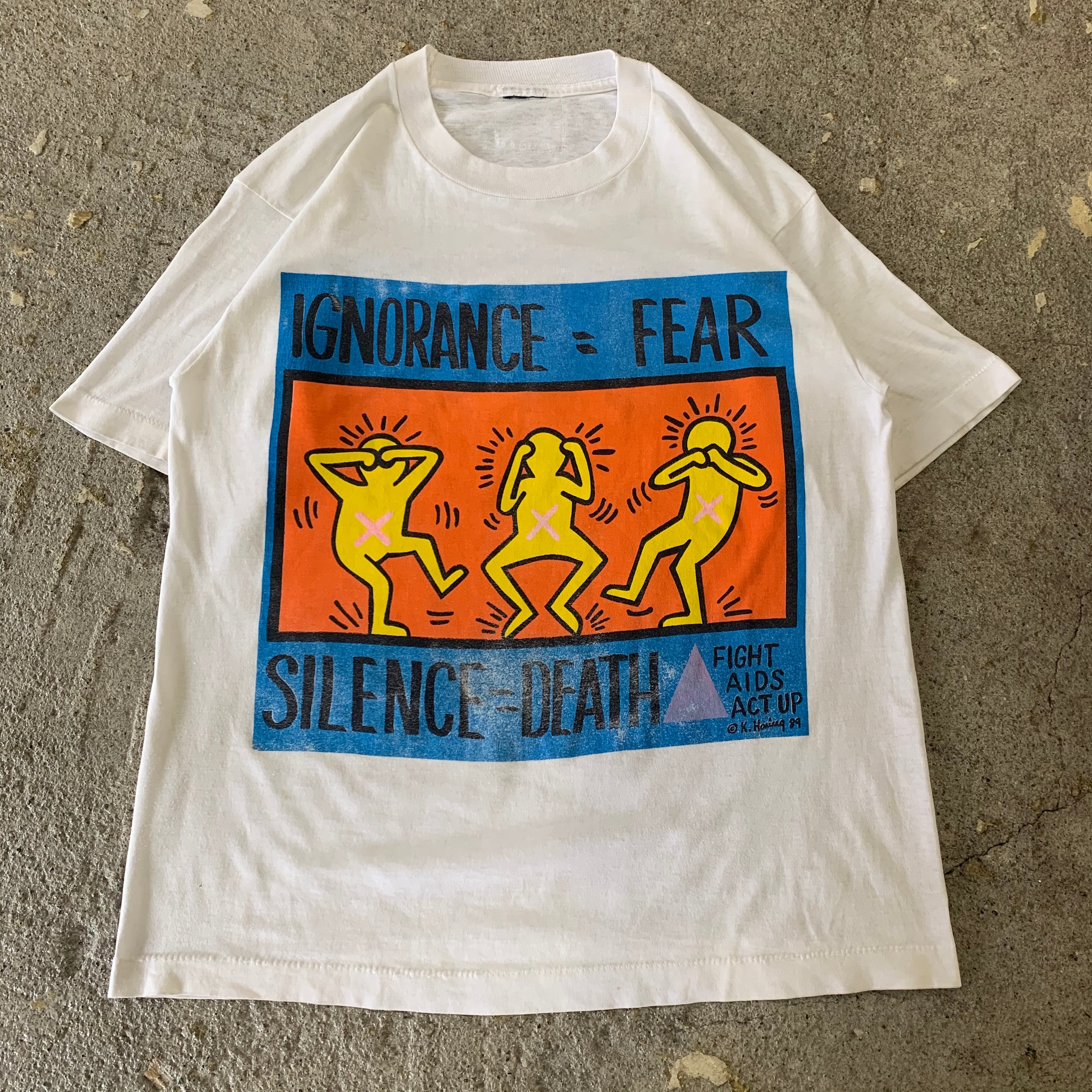 80s Keith hering T-shirt | What’z up powered by BASE 80s Keith hering T-shirt | What’z up powered by BASE