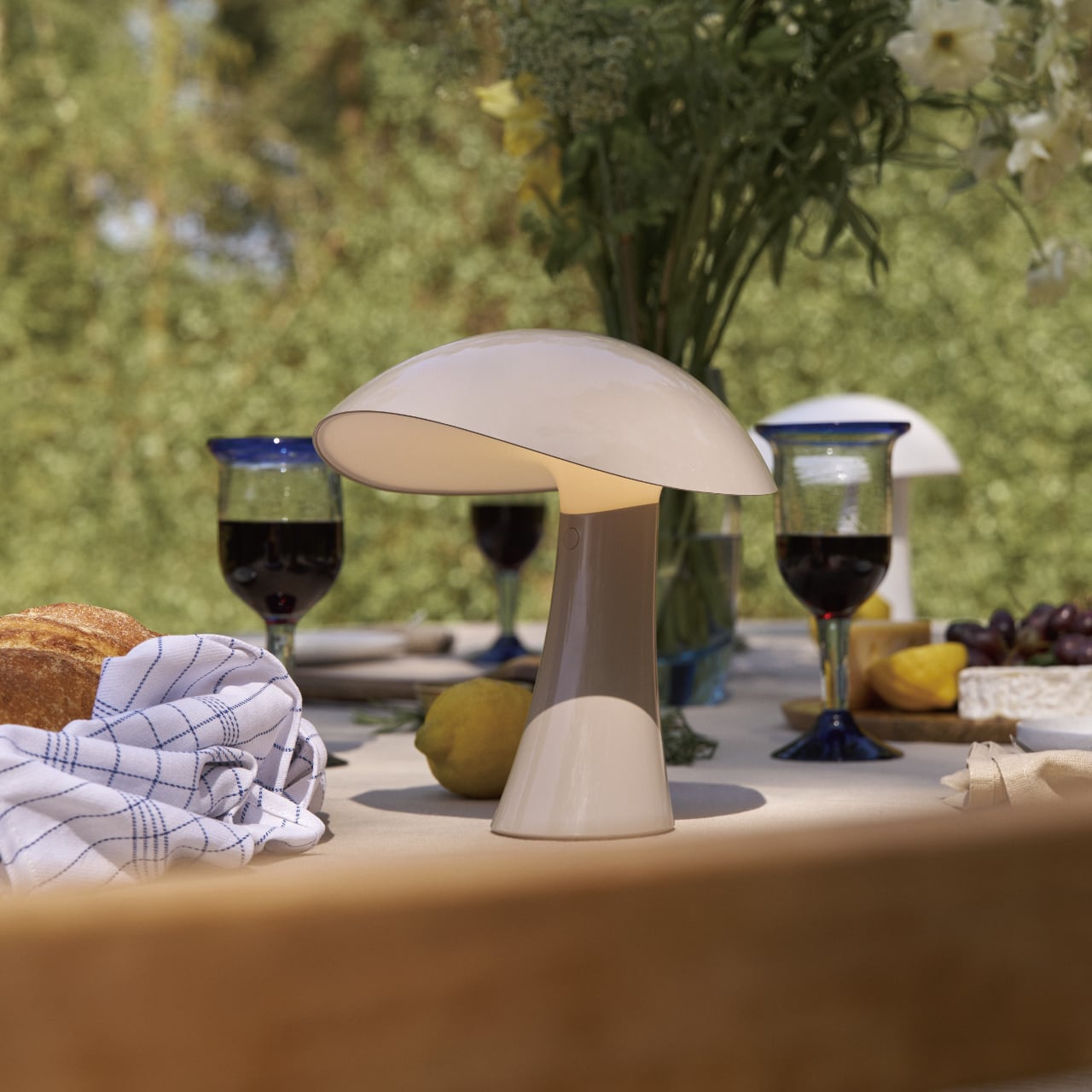 RUMEE 220 PORTABLE LAMP / アース・グレー / Louis Poulsen（ルイス